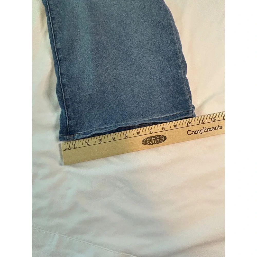 1822 Denim Womens Size 8 Medium Wash Wide Leg Cropped High Rise Jeans Blue
